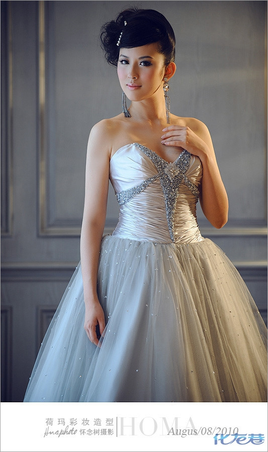 【荷玛彩妆嫁衣馆】来自南京顶级跟妆团队、高