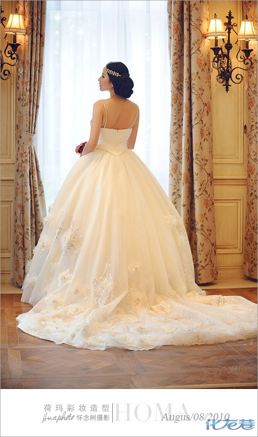 【荷玛彩妆嫁衣馆】来自南京顶级跟妆团队、高