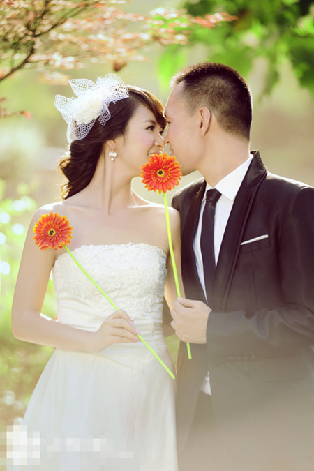 青青草和朵朵的婚纱照 ,看看的说|谈婚论嫁-化龙