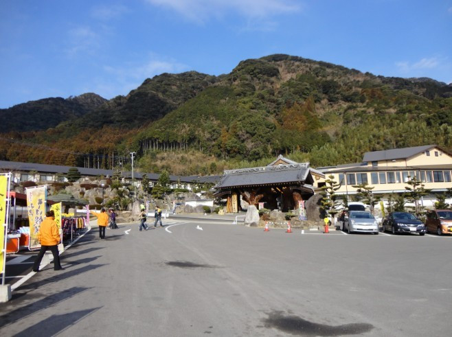 龙年日本游-女学生<em>大冬天光腿穿</em>裙居然<em>不冷</em>,太